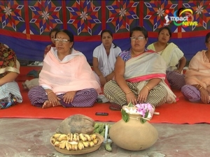 People hold widespread protests demanding Inner Line Permit System in the state