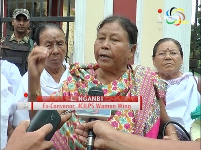 Women's wing of JCILPS try to storm Raj Bhawan protesting transfer of Ratan's case to another division bench