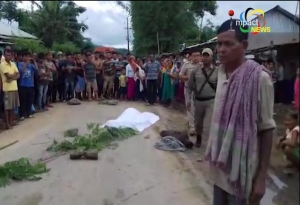 A mother and her minor daughter were killed in a road mishap