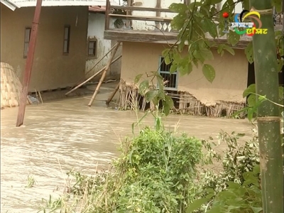 The bank of Imphal river collapses in Mayang Imphal, several houses and over 2000 hectares of paddy fields inundated in Uchiwa