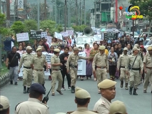 Thousands of people take out protest rally against April 14 Phaknung gangrape in Imphal