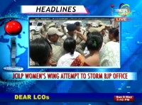Police prevent JCILP women's wing from storming BJP Manipur office at Nityaipat Chuthek